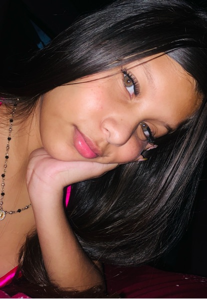 Ale from Venezuela — on camera right now, no app needed to say hello
