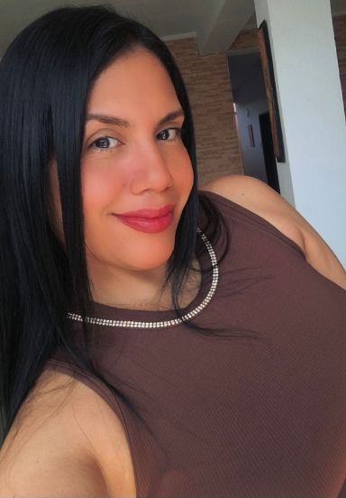Katy from Venezuela — online and open to meeting someone new